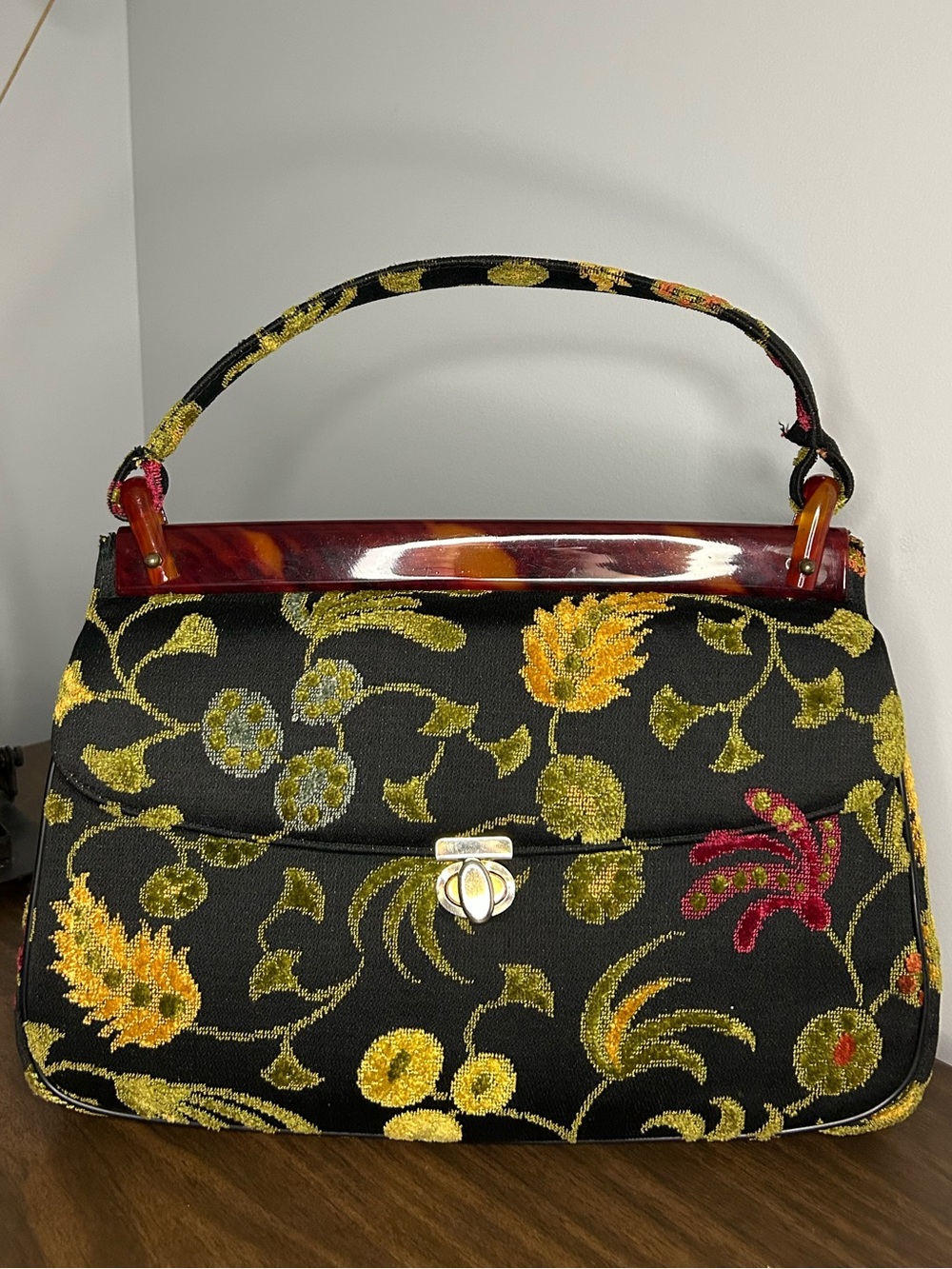 Vintage Empress Black Floral Tapestry Top Handle Shoulder Bag in Black and Gold